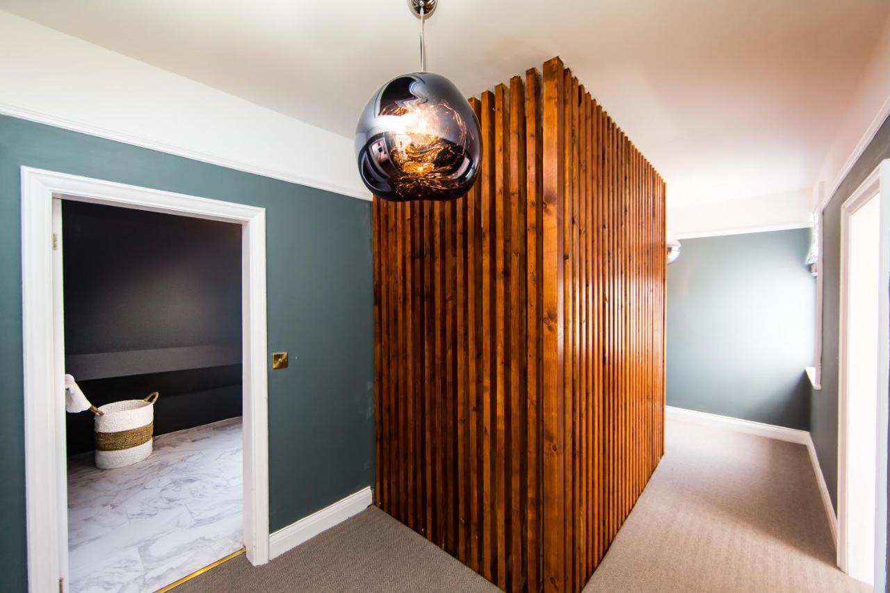 Rounton Villa By Maison Parfaite - Hot Tub - Sea Views - Parking Робин Худ'с Бей Екстериор снимка